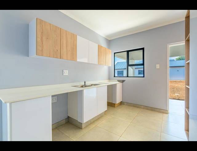 5 BEDROOM TOWNHOUSE FOR SALE IN RIVER GOOSE ESTATE
